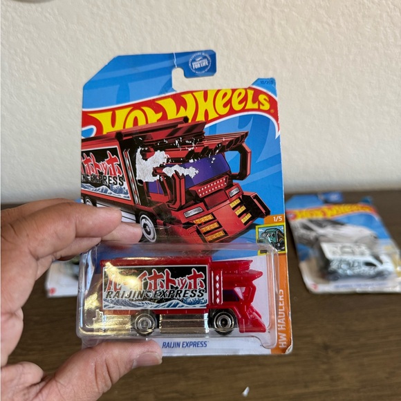 Assorted Toy Car Set - Picture 2 of 7